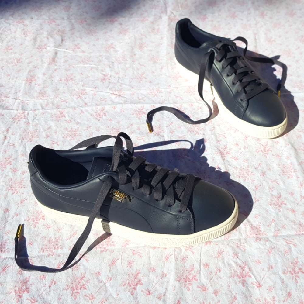 NEW Puma sneakers
